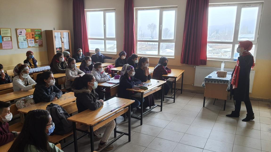 Özkavak Köyü İlk/Ortaokulu'nda kariyer buluşmaları